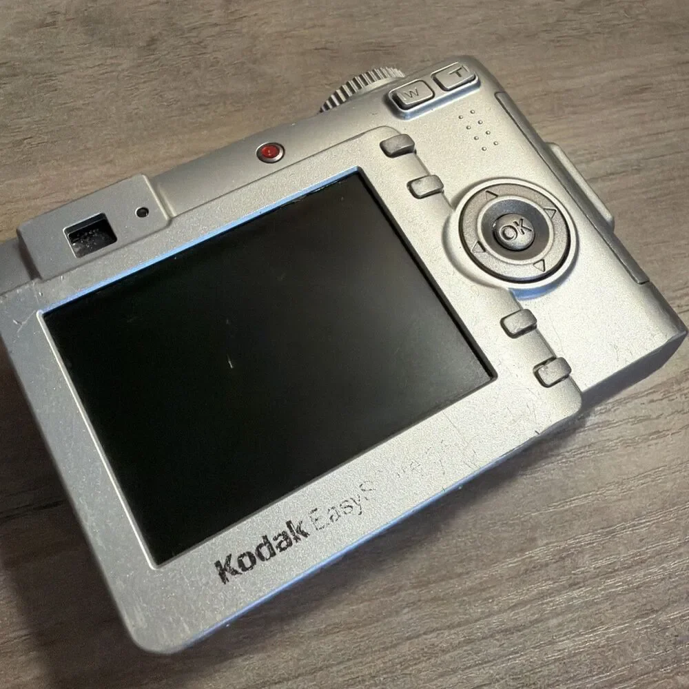 Kodak EasyShare C643 6.1MP Compact Digital Point Shoot Camera TESTED WORKS